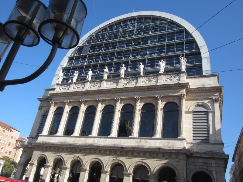 077 Lyon Opera House