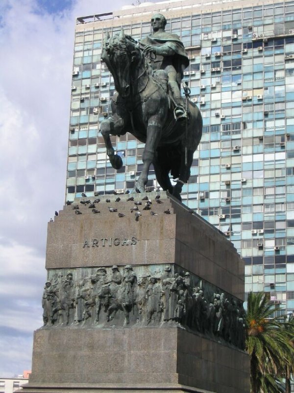 Montevideo01.jpg